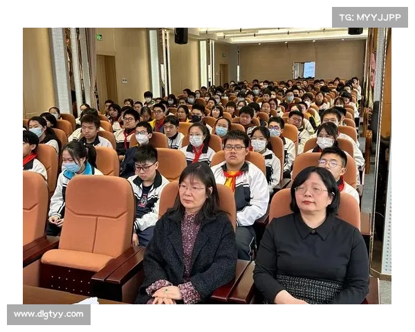 草根球探曹新欣逆袭之路 从业余联赛到三分王的八年拼搏与奋斗 草根球探曹新欣逆袭之路 从业余联赛到三分王的八年拼搏与奋斗